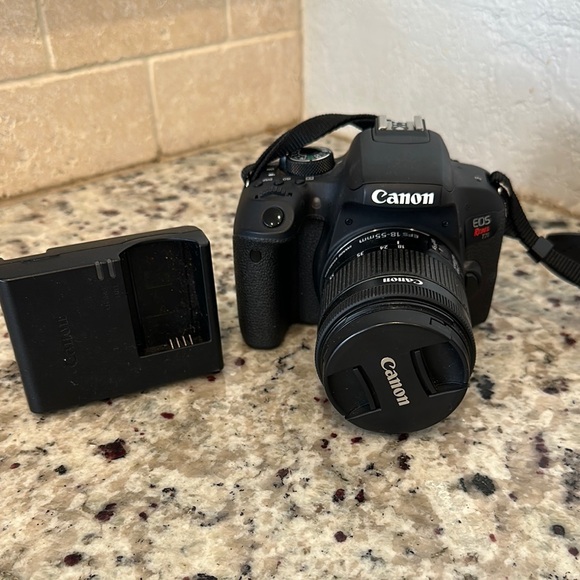 Canon EOS Rebel T6 Black Camera